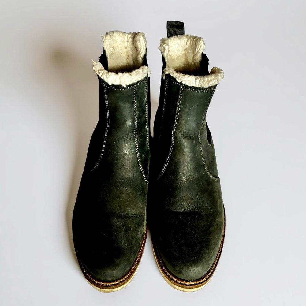 Women's Black Winter Chelsea Boots - Picture 2 of 4